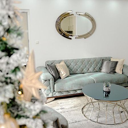 Fontana Apartmani Free Parking Tuzla Luaran gambar