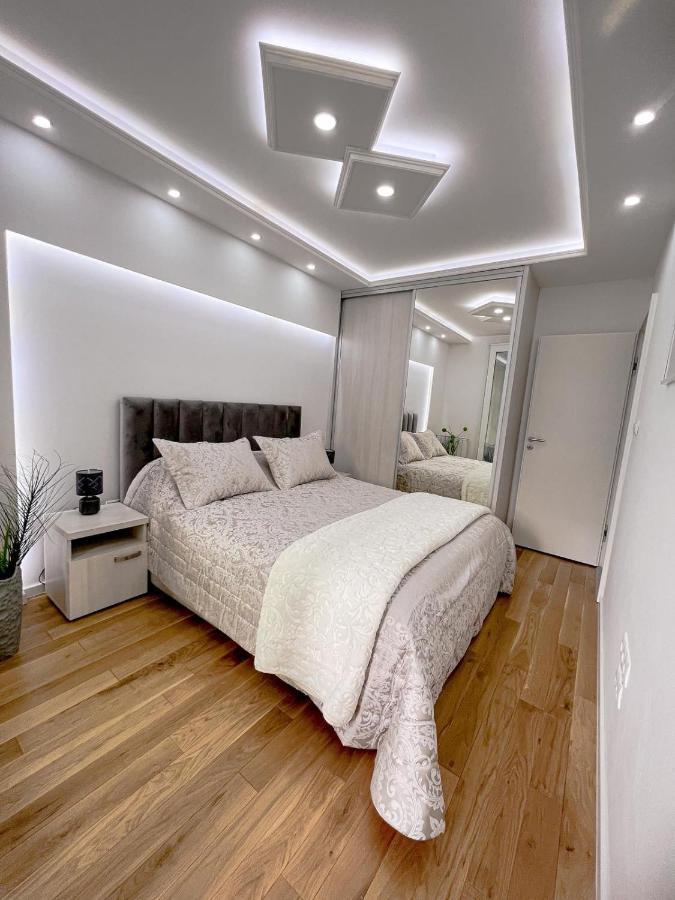 Fontana Apartmani Free Parking Tuzla Luaran gambar